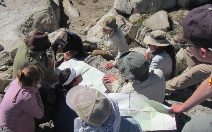 learn navigation skills on backpacking course